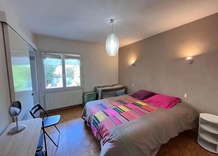 Le Chorier- Centre Avec Jardin Διαμέρισμα