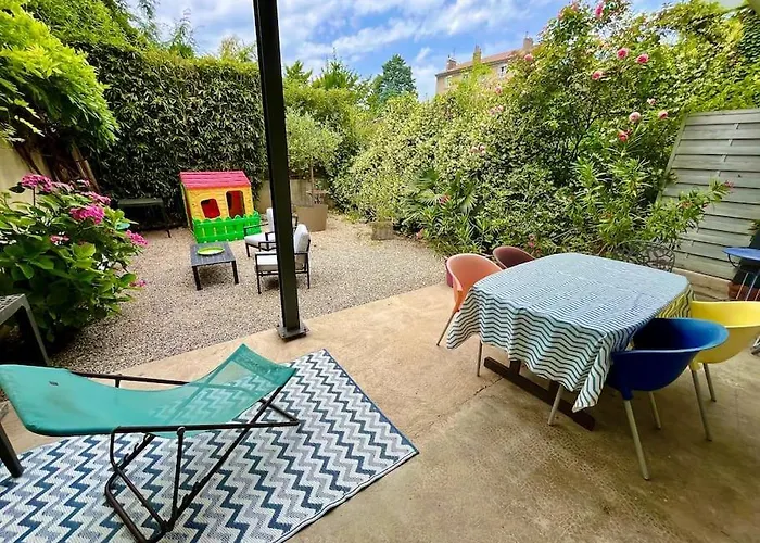 Le Chorier- Centre Avec Jardin Διαμέρισμα